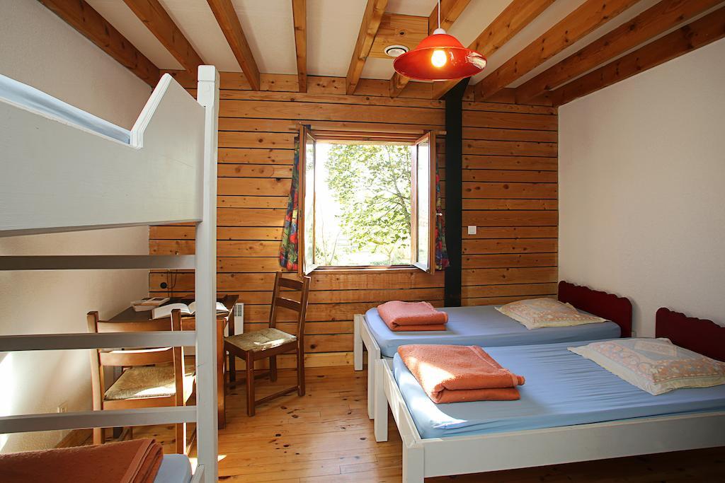 Gite Equisud - Demi-Pension Inclus Лез-Англь Номер фото